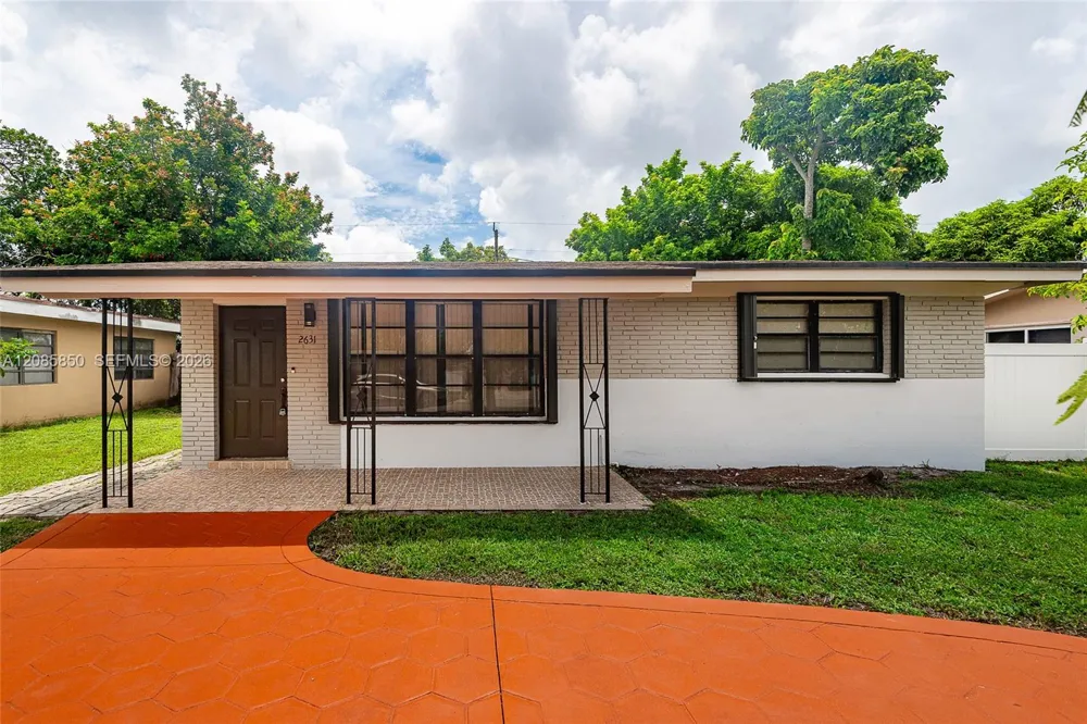 2631 Alcazar Dr Miramar, FL 33023