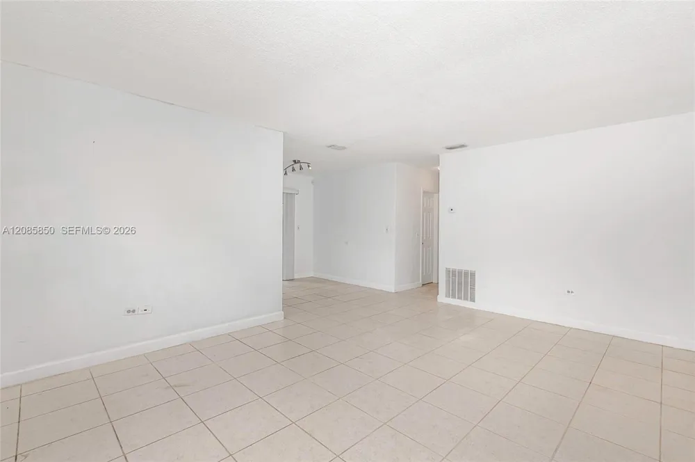 2631 Alcazar Dr Miramar, FL 33023