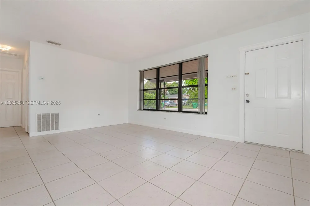 2631 Alcazar Dr Miramar, FL 33023