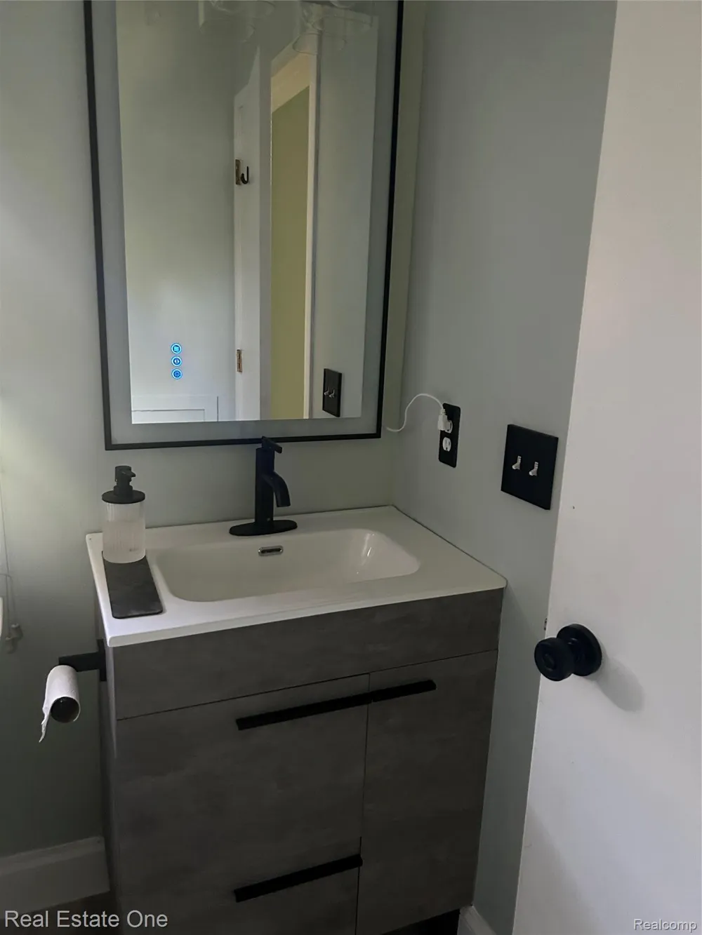 1417 Pond View Court Wixom City, MI 48393