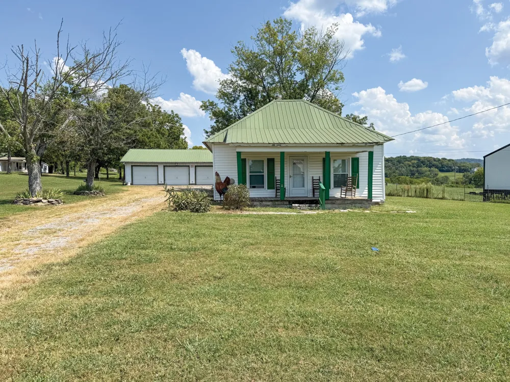 7140 N Milton Rd Milton, TN 37118