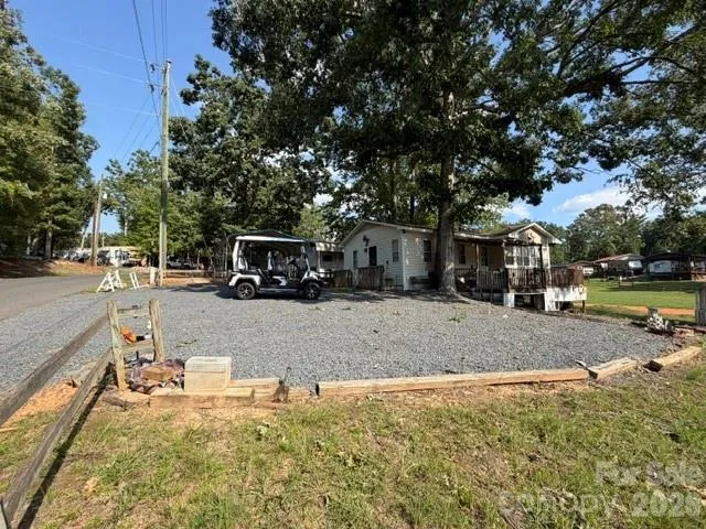 184 Deer Park Road Mount Gilead, NC 27306