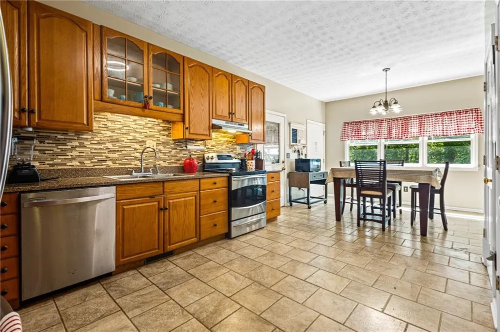 4433 Highway 212 Covington, GA 30016