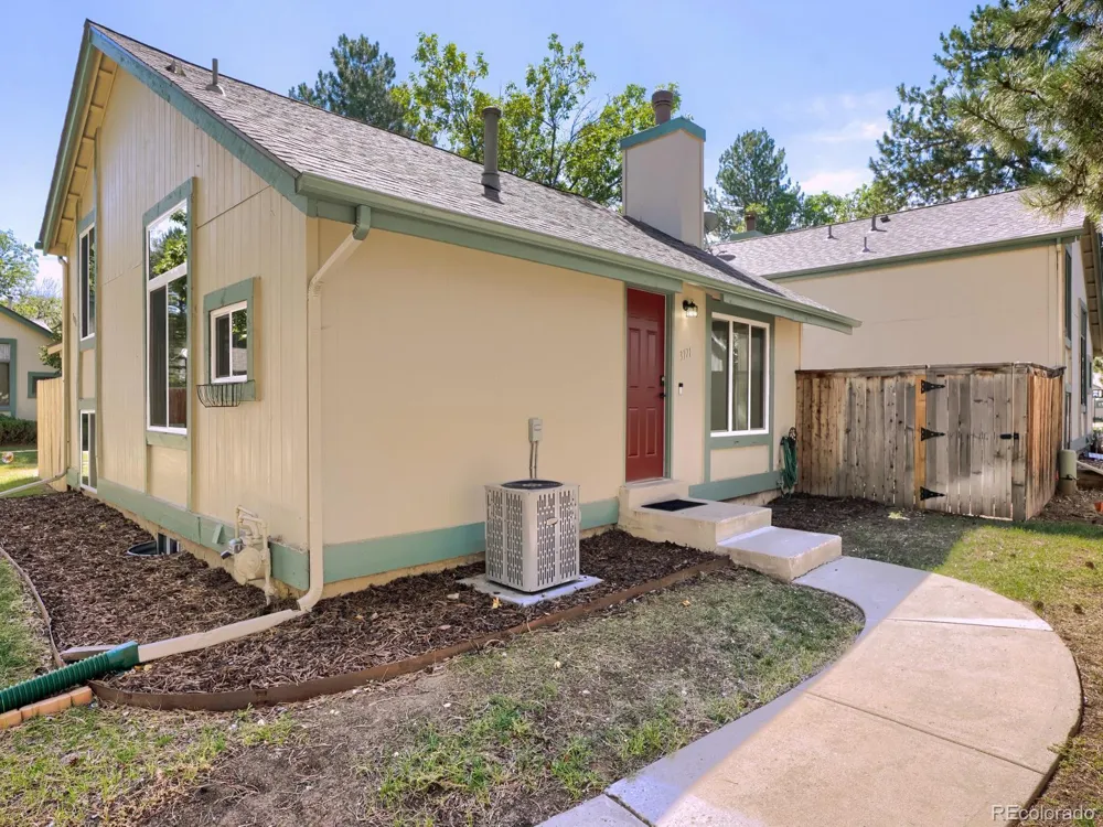 3771 S Danube Circle Aurora, CO 80013