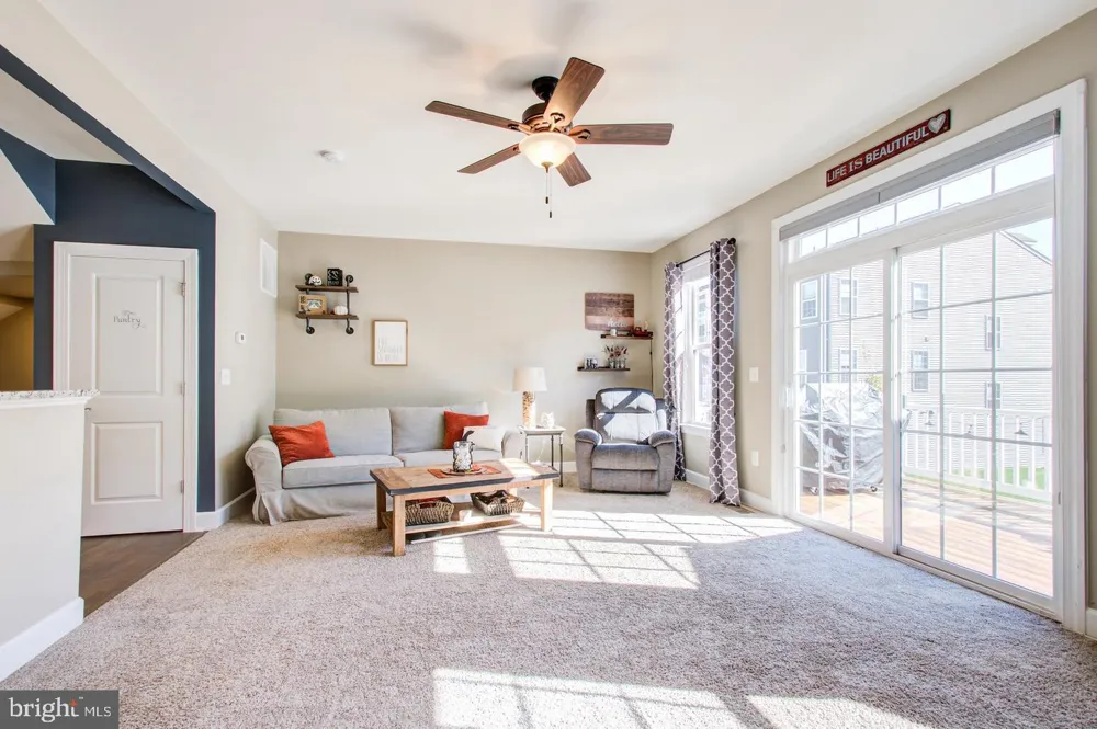 10554 HINTON WAY Manassas, VA 20112