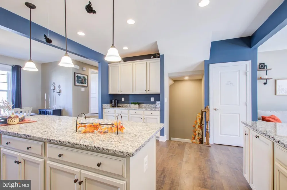 10554 HINTON WAY Manassas, VA 20112