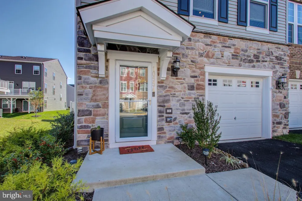 10554 HINTON WAY Manassas, VA 20112