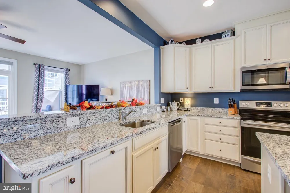10554 HINTON WAY Manassas, VA 20112