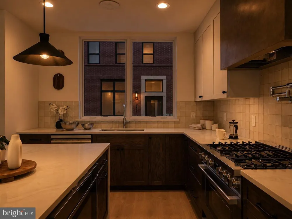 952 6TH STREET Philadelphia, PA 19123