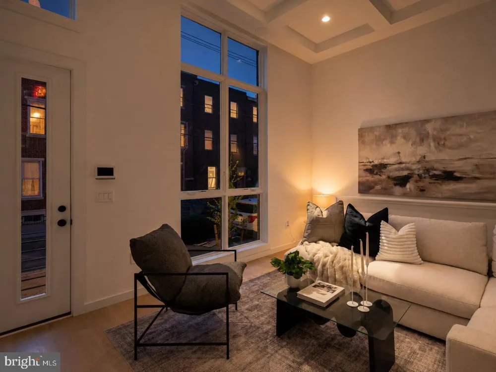 952 6TH STREET Philadelphia, PA 19123