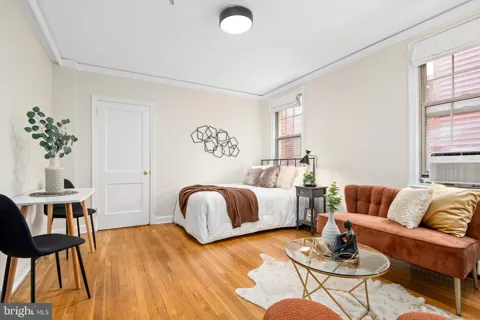1439 EUCLID STREET NW #204