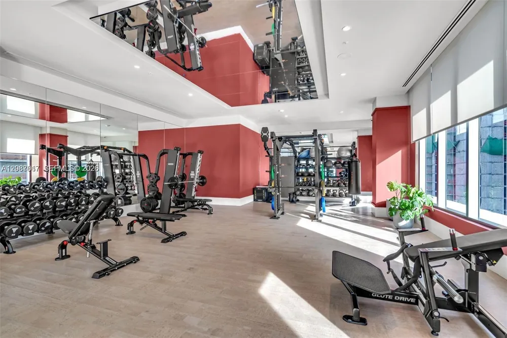 11 NE 6th St #2207 Miami, FL 33132