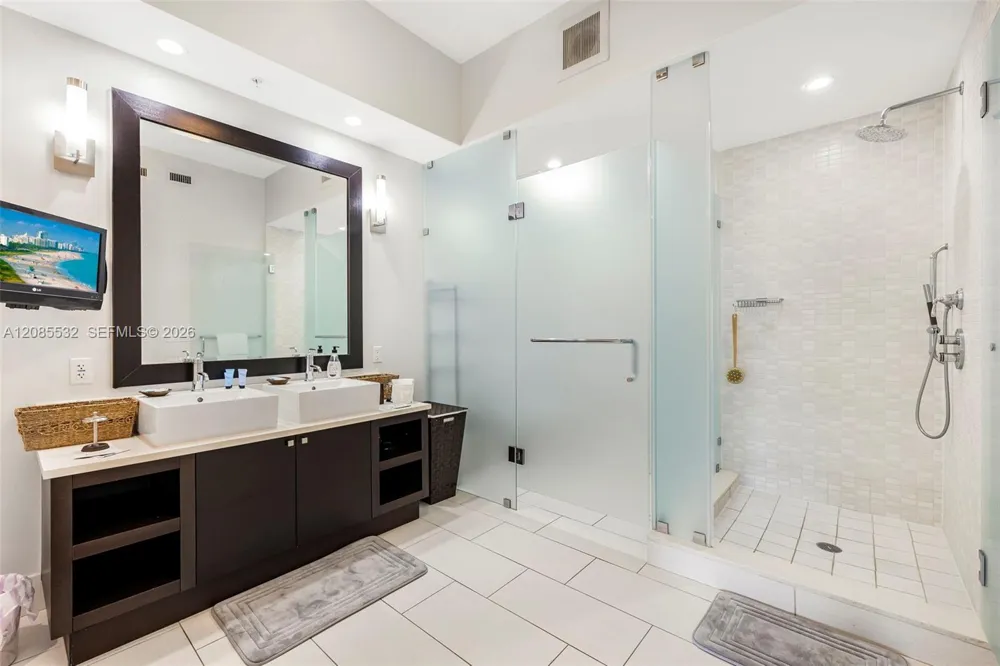 5300 NW 87th Ave #1512 Doral, FL 33178