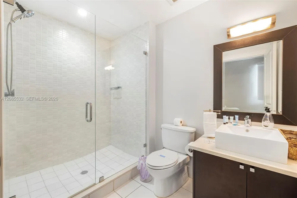 5300 NW 87th Ave #1512 Doral, FL 33178