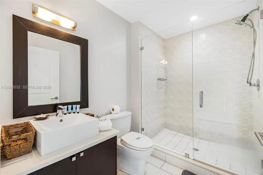 5300 NW 87th Ave #1512 Doral, FL 33178