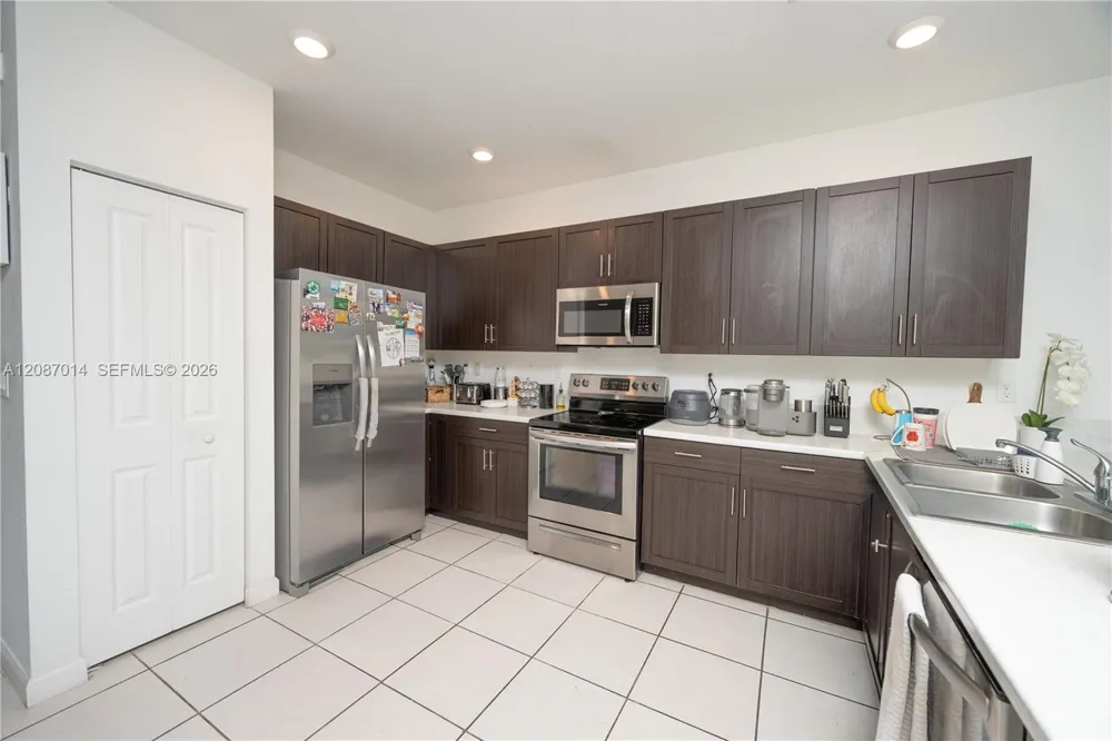 1231 SE 27th Ter Homestead, FL 33035