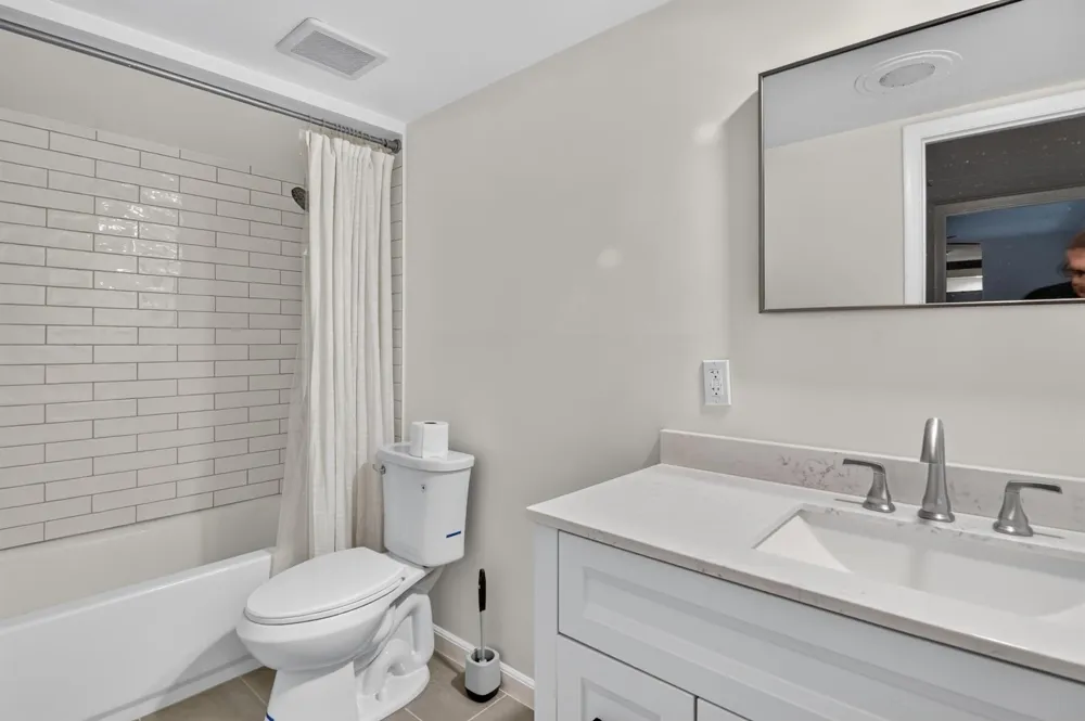 2427 24th Lane Palm Beach Gardens, FL 33418