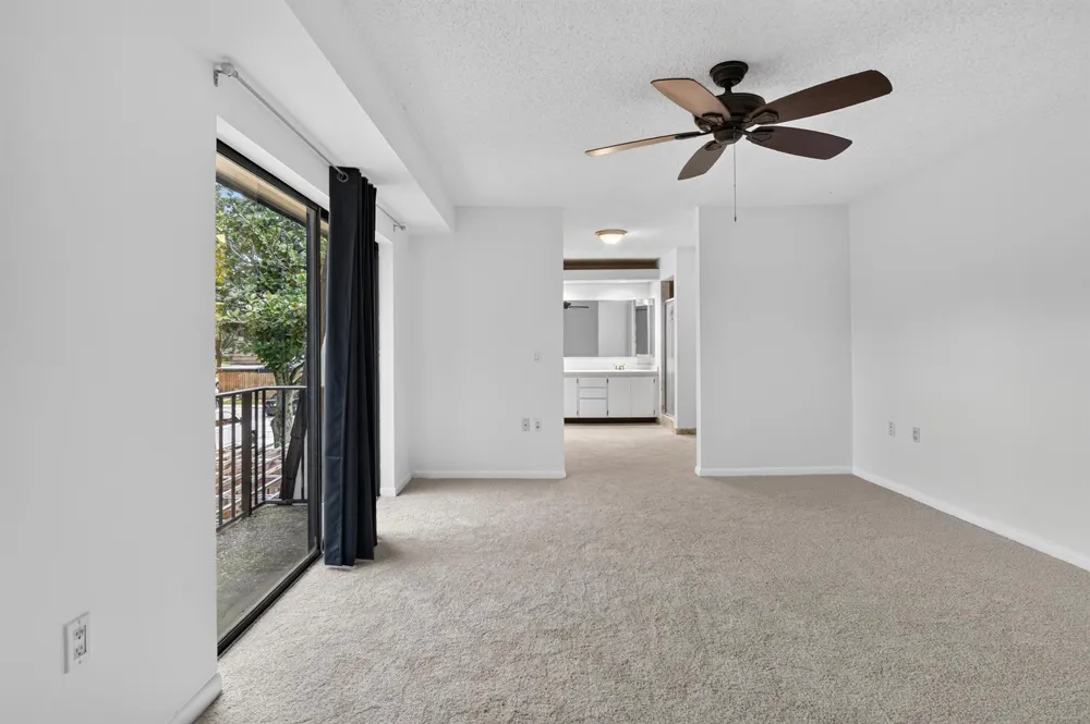 2427 24th Lane Palm Beach Gardens, FL 33418