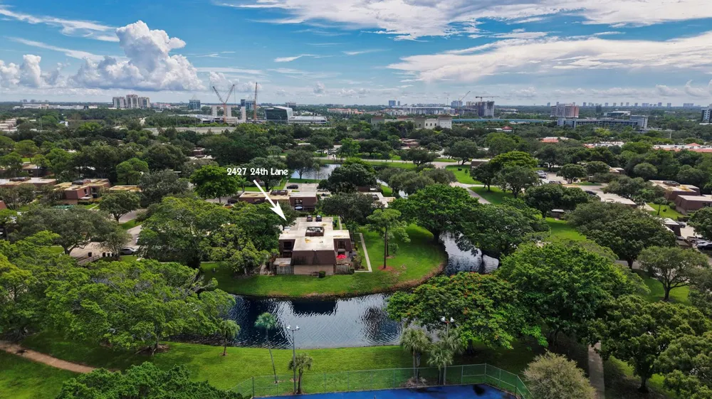 2427 24th Lane Palm Beach Gardens, FL 33418