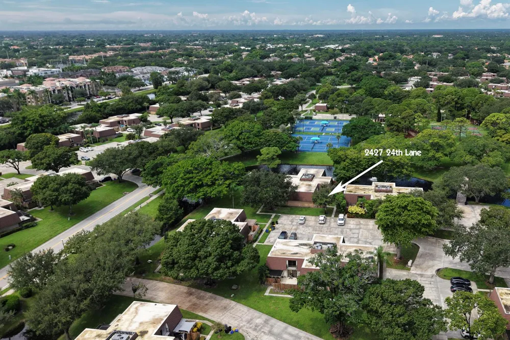 2427 24th Lane Palm Beach Gardens, FL 33418