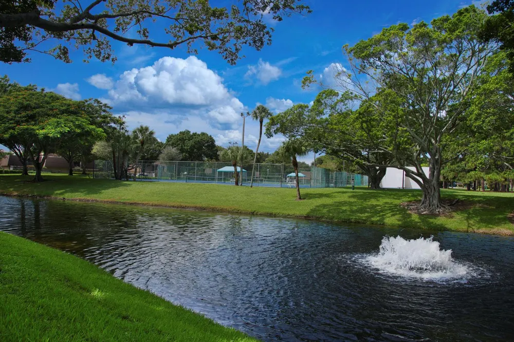 2427 24th Lane Palm Beach Gardens, FL 33418