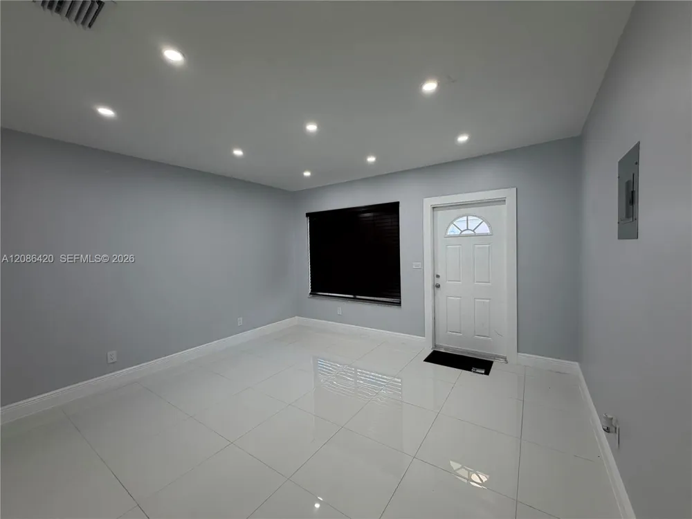 335 NE 168th St #335 North Miami Beach, FL 33162