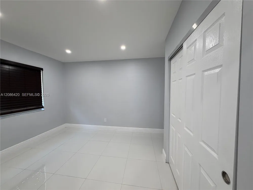 335 NE 168th St #335 North Miami Beach, FL 33162