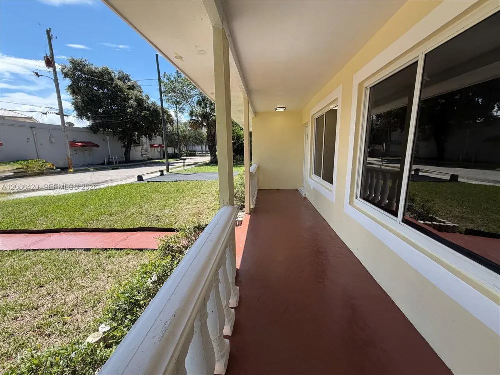 335 NE 168th St #335 North Miami Beach, FL 33162