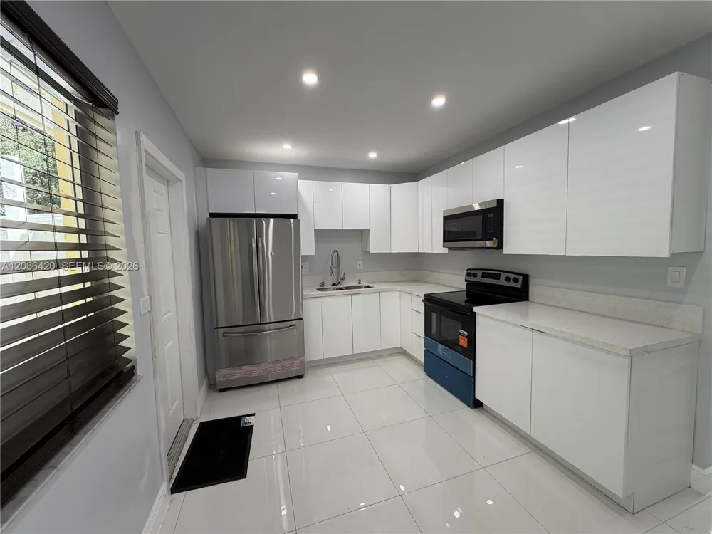 335 NE 168th St #335 North Miami Beach, FL 33162
