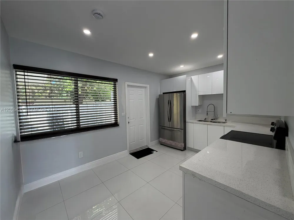 335 NE 168th St #335 North Miami Beach, FL 33162
