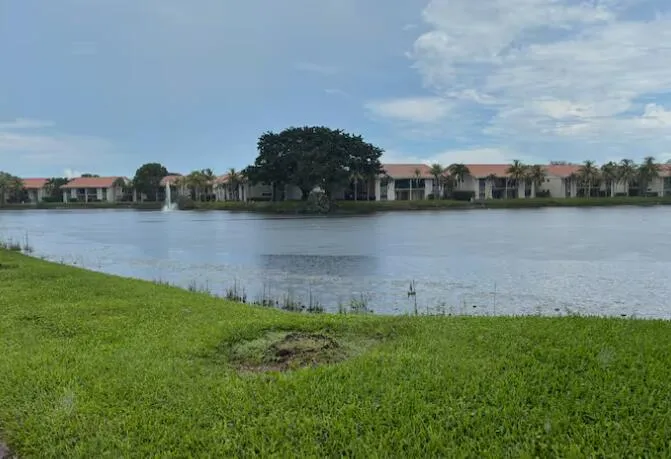 1445 LAKE CRYSTAL DRIVE #E West Palm Beach, FL 33411