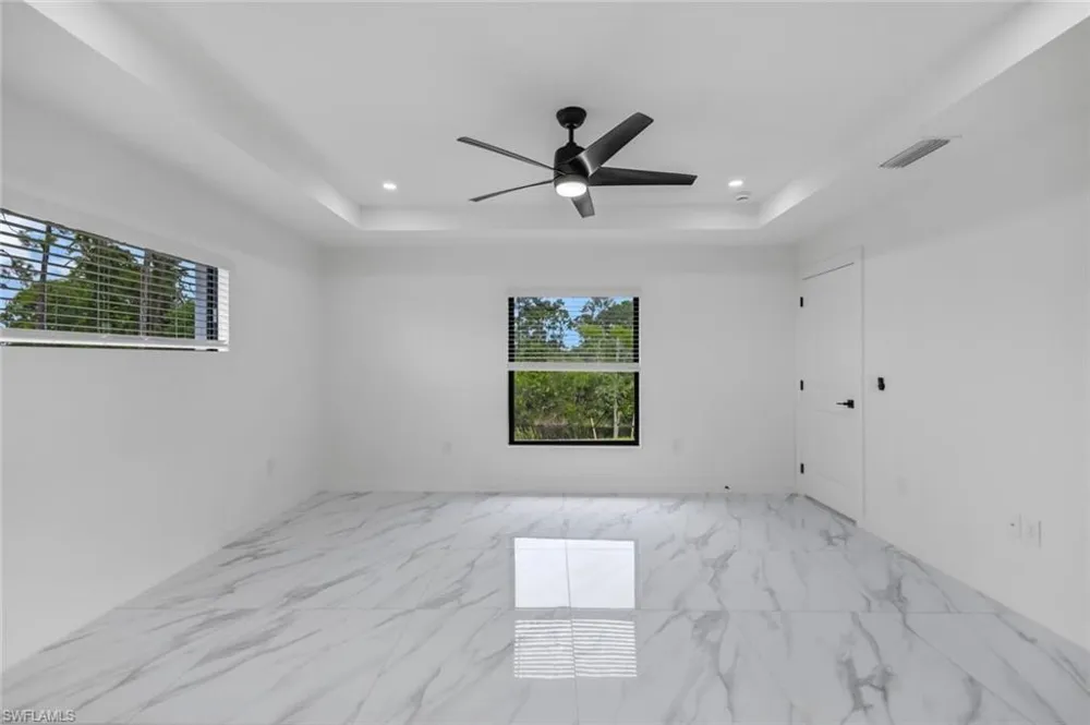 523 Wilmington Parkway Cape Coral, FL 33993