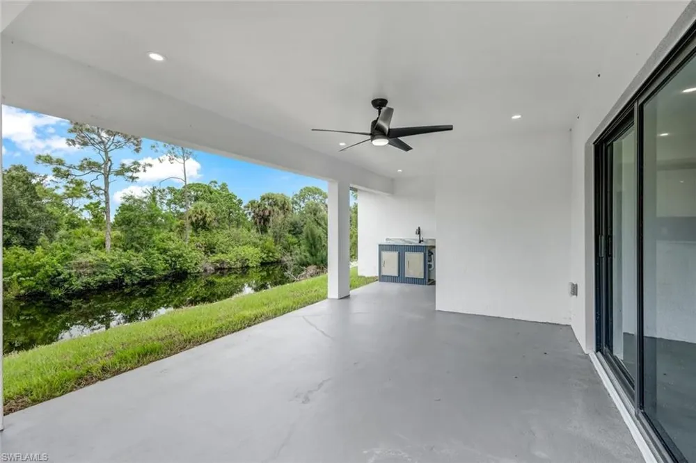 523 Wilmington Parkway Cape Coral, FL 33993
