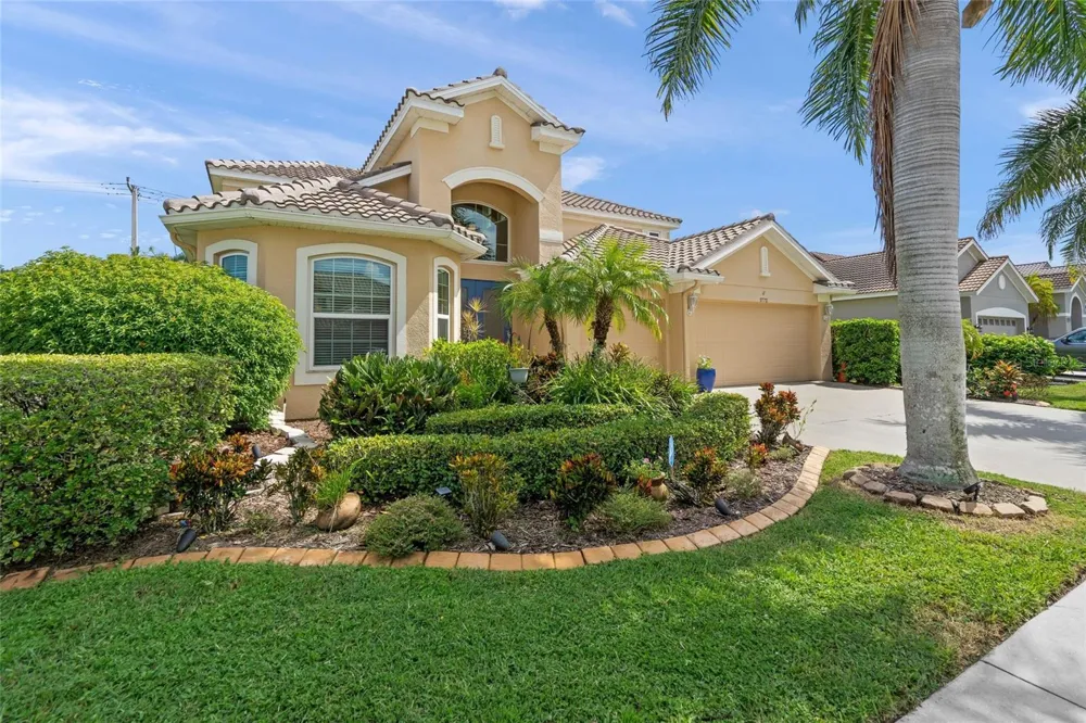 1772 PINYON PINE DRIVE Sarasota, FL 34240