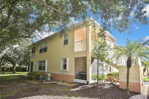 903 CASA DEL LAGO WAY #903