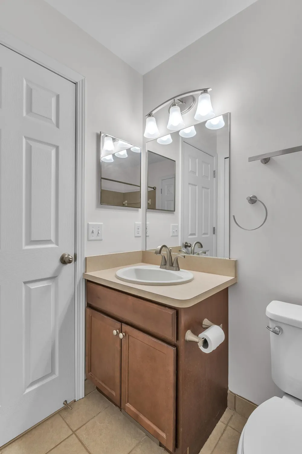 2703 Riversedge Drive #106 Saline City, MI 48176