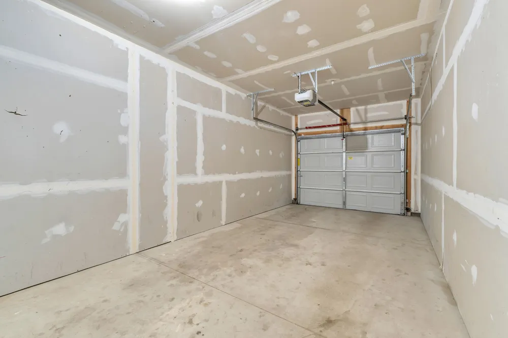2703 Riversedge Drive #106 Saline City, MI 48176