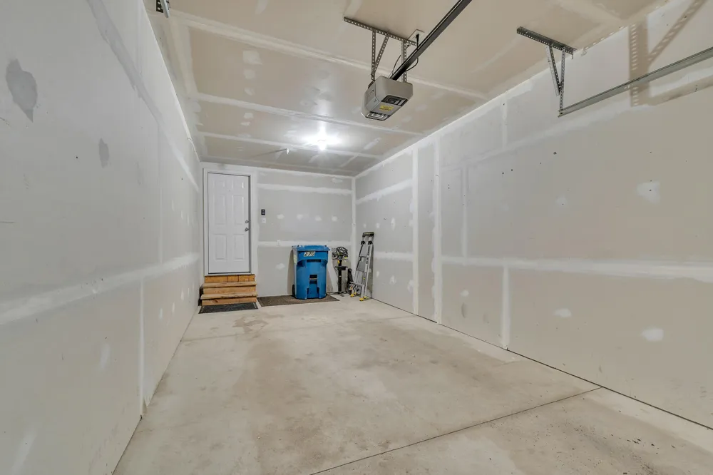 2703 Riversedge Drive #106 Saline City, MI 48176