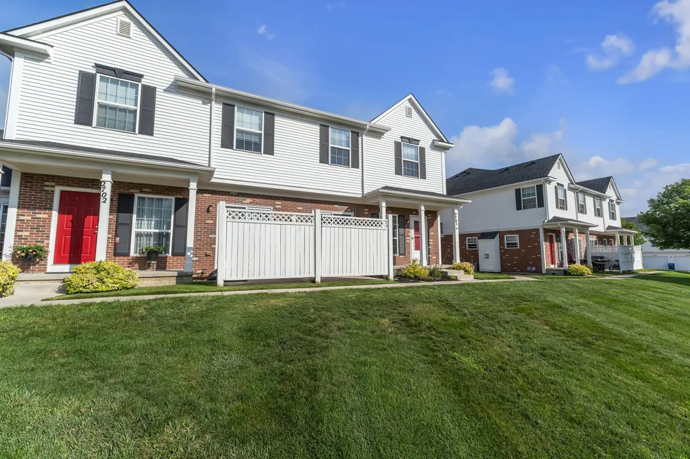2703 Riversedge Drive #106 Saline City, MI 48176