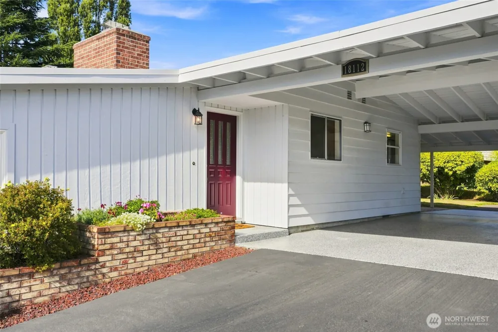 18112 60th Avenue NE Kenmore, WA 98028