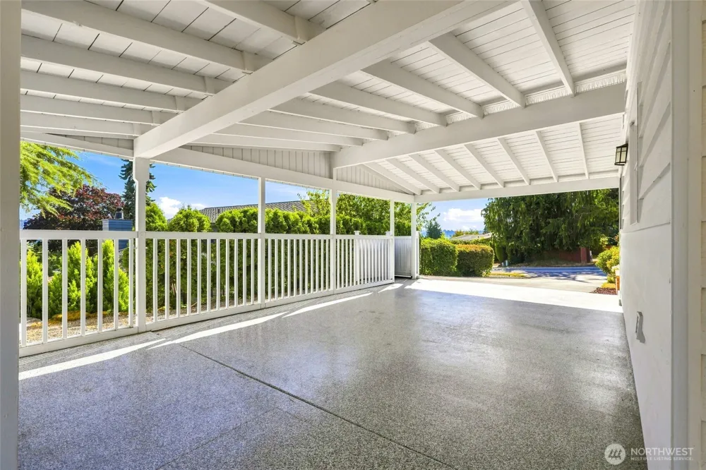 18112 60th Avenue NE Kenmore, WA 98028