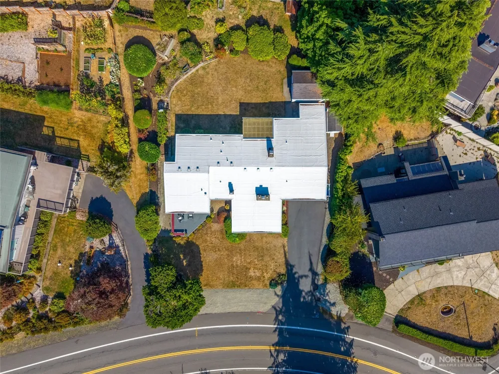 18112 60th Avenue NE Kenmore, WA 98028
