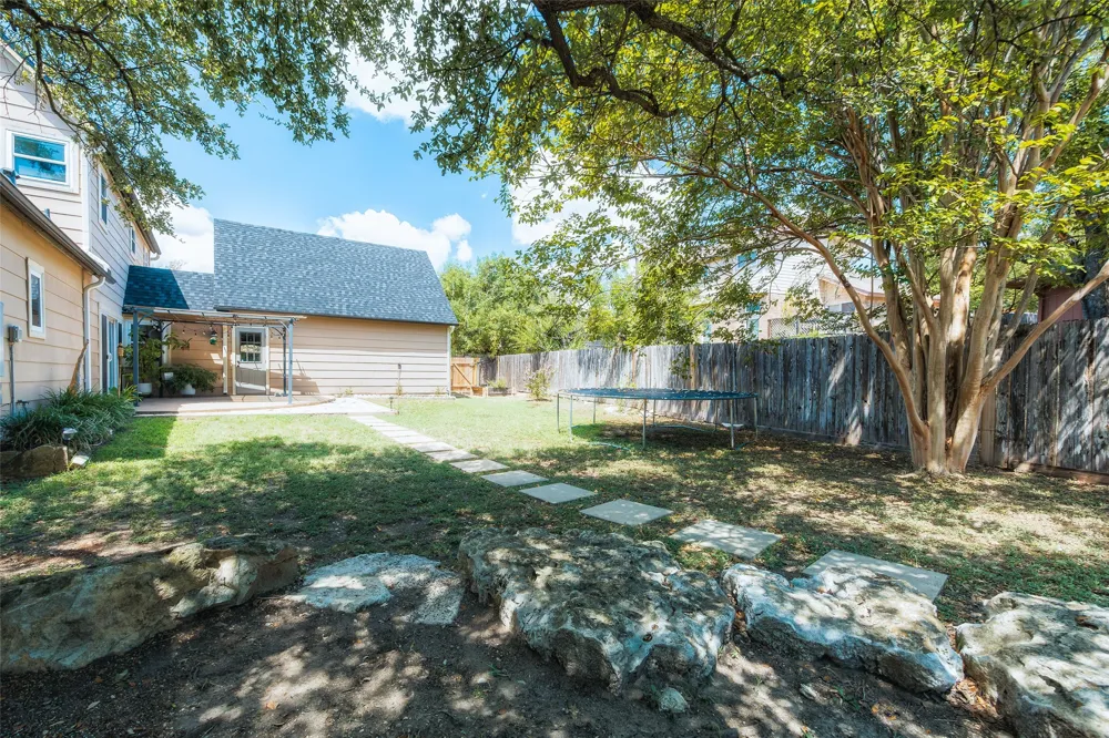 8102 Current Circle Austin, TX 78736