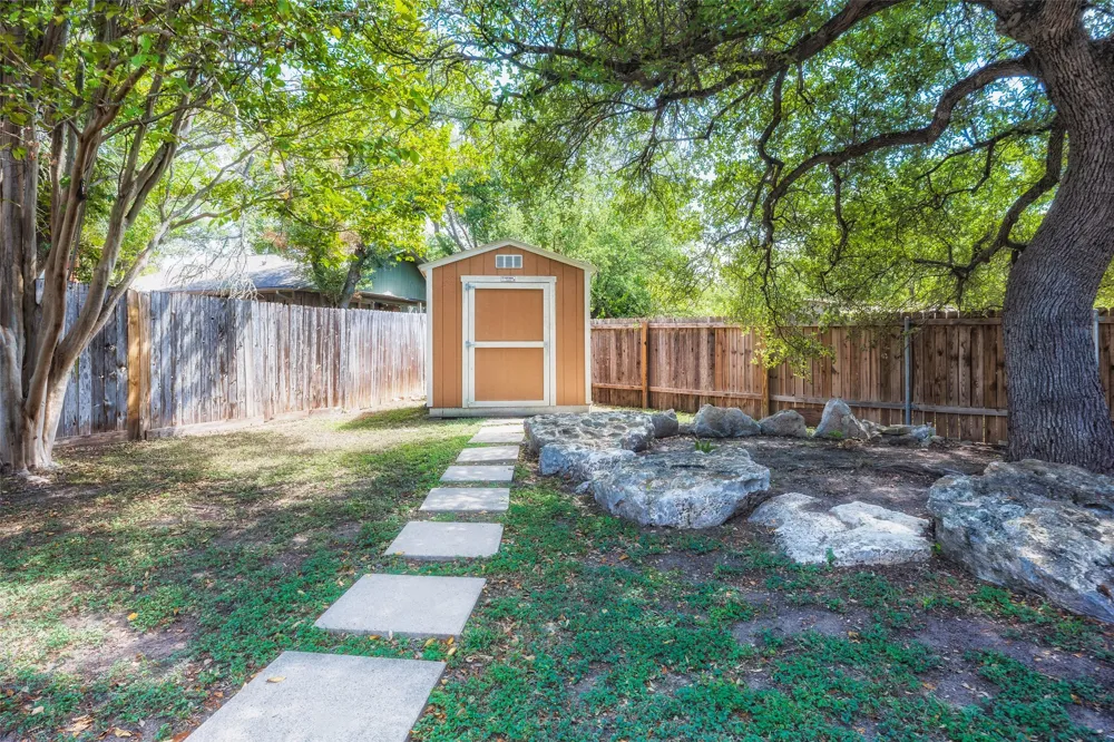 8102 Current Circle Austin, TX 78736