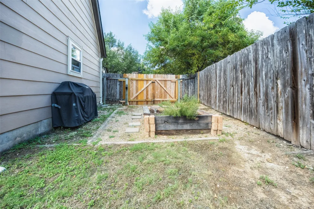 8102 Current Circle Austin, TX 78736