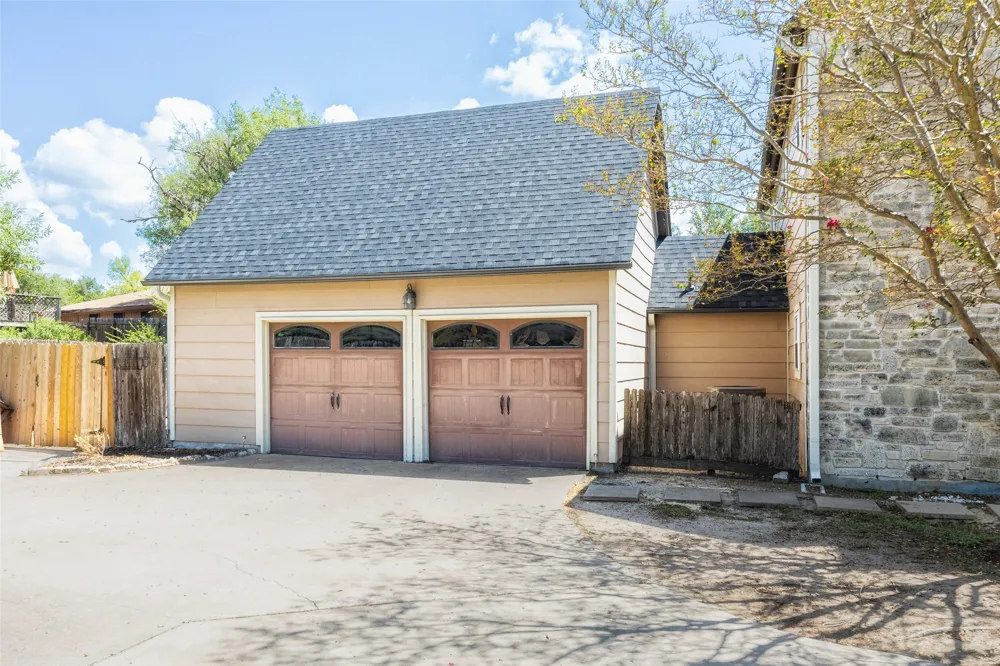 8102 Current Circle Austin, TX 78736