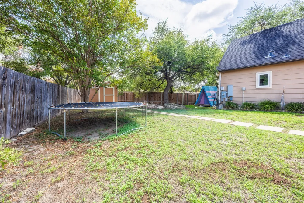 8102 Current Circle Austin, TX 78736