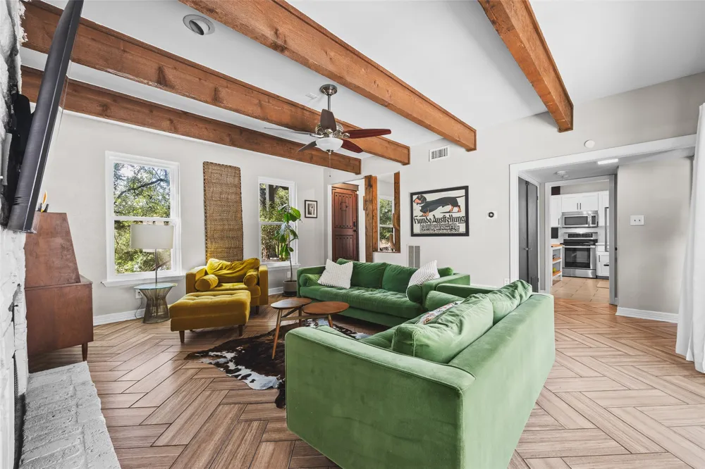 8102 Current Circle Austin, TX 78736