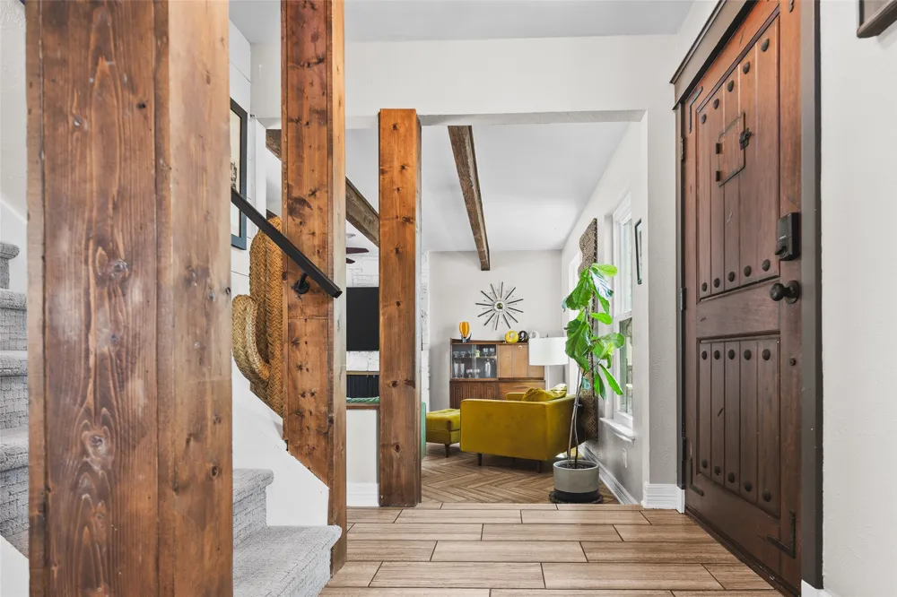 8102 Current Circle Austin, TX 78736