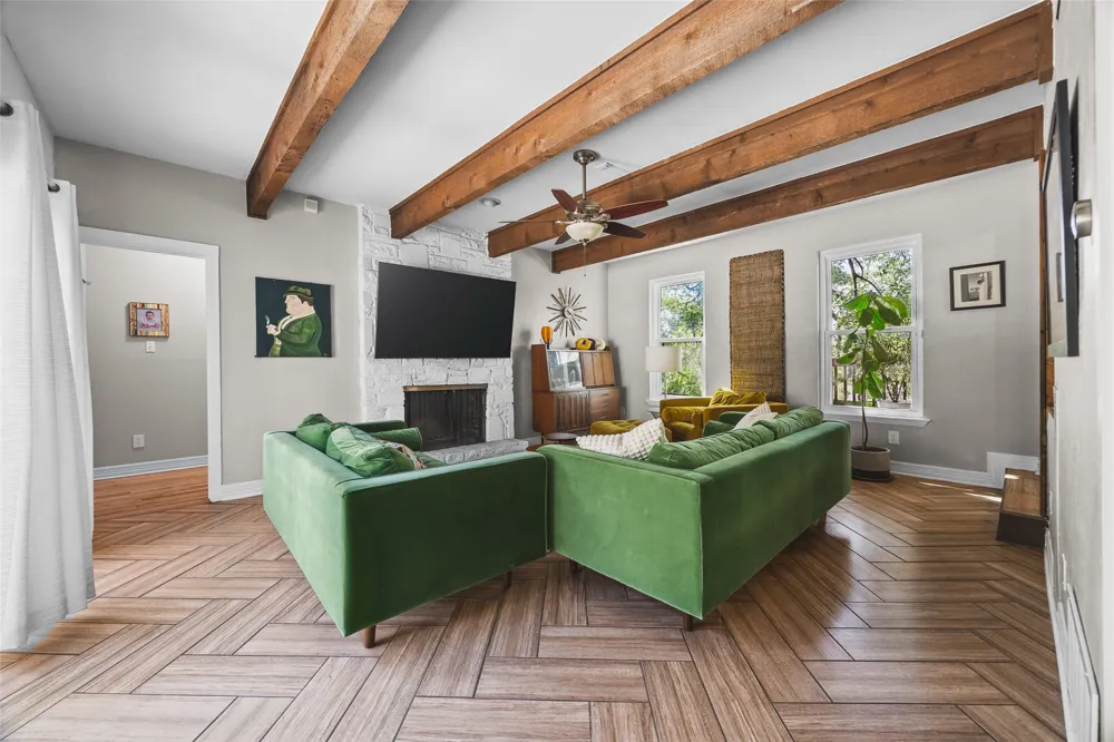 8102 Current Circle Austin, TX 78736